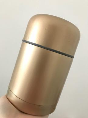 如果没有焖烧壶也可以放到保温杯里，效果是一样的