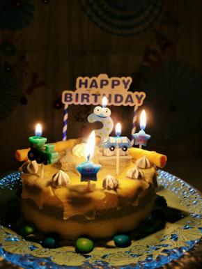 过一个开心的生日。