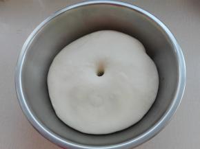 发酵至手指戳洞不回缩不塌陷即可