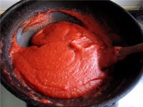 等冰糖全部融化后即可出锅。