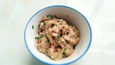 搅打至完全吸收。