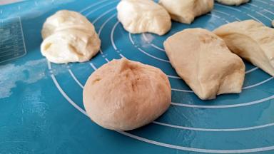 像包包子一样收口。