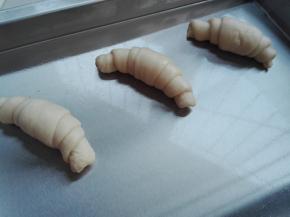 卷起来即可，牛角包