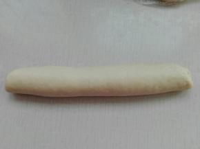 自上而下卷起来即可