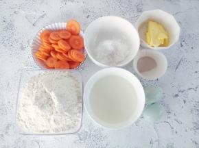 准备好各种食材，黄油切小块在室温下软化