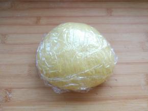 盖好后静置饧面10分钟