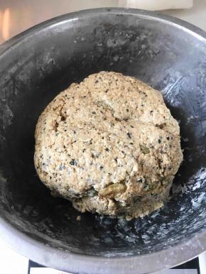 经过再三考虑，我还是加了低粉，不然纯燕麦吃着没感觉，果然不负众望，加了低粉味道杠杠滴