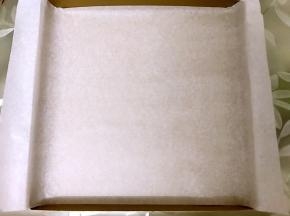三能28×28烤盘铺上油纸