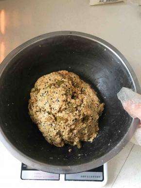 这是没有加面粉搅拌均匀后的图片