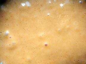 用电动打蛋器搅拌均匀