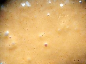 用电动打蛋器搅拌均匀