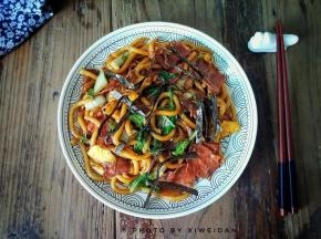 装盘前撒点海苔丝，风味俱佳