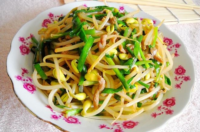 韭菜豆芽炒肉丝
