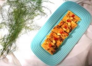 切片装盘，趁热吃，又脆又香，内里柔软