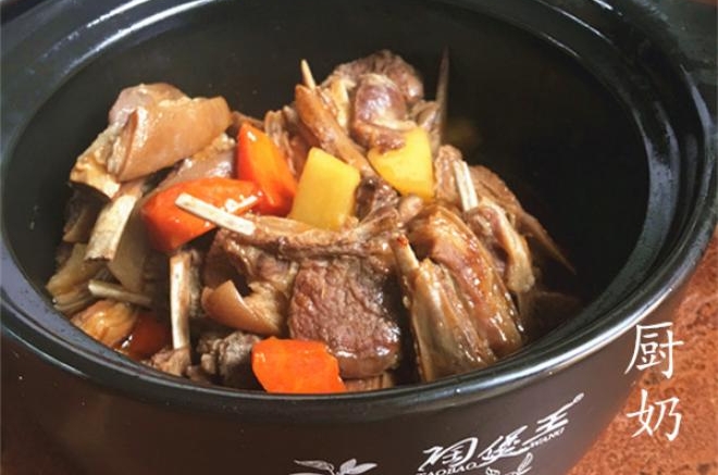焖锅羊排