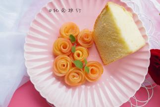 放上薄荷叶装饰