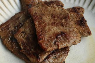 煎至两面焦黄就可以了。