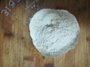 一大勺全麦面粉