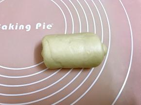 从上往下卷起2.5个圈