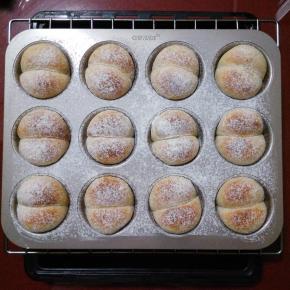 烤好取出烤盘立即脱模，自然冷却后密封保存，或尽快食用