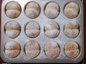 烤好取出烤盘立即脱模，自然冷却后密封保存，或尽快食用