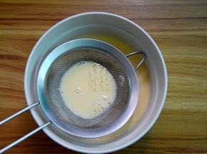 过滤一下更细腻，挞水就做好了