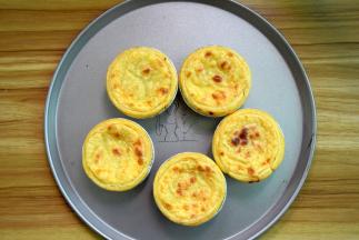 又嫩又香的蛋挞烤好了