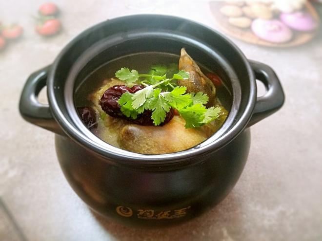 红枣枸杞乳鸽汤