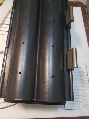 发酵至盒子的九分满就可以了，二次发酵随时留意下，不可以过高，太高沾粘保鲜膜，表面就不光滑了，放入预热好的烤箱，150度30分钟就可以了