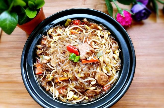 豆芽粉丝烧肉