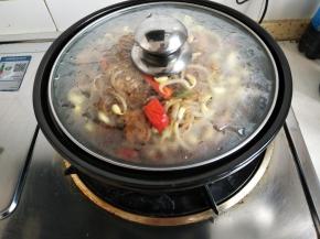 加盖烧煮十分钟