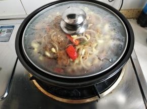 加盖烧煮十分钟