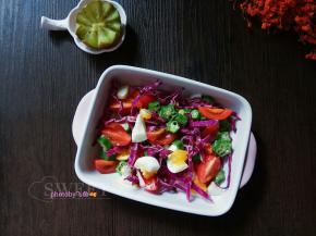 拌匀开吃，酸甜脆爽。