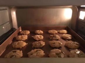 烤箱130度预热美的烤箱130度烤20分钟表面上色即可