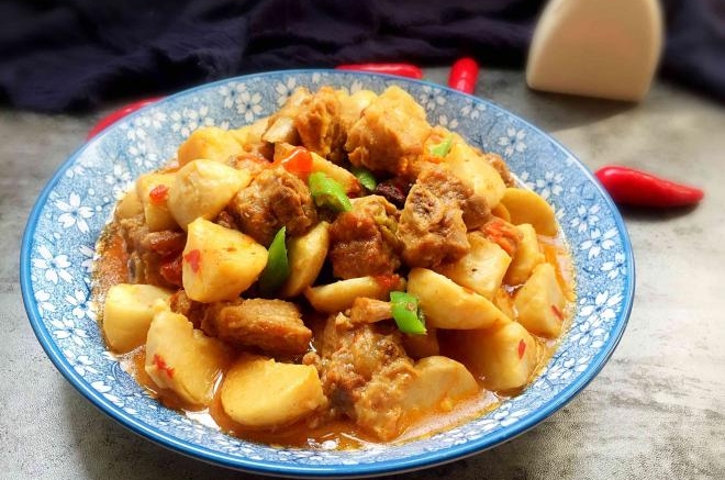 酸辣芋儿烧排骨