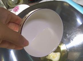 再倒入纯牛奶