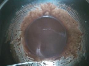 用手抽搅拌均匀