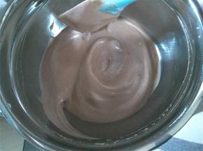 继续翻拌均匀。