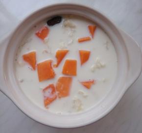 盖盖，小火煮10分钟后关火，焖着。