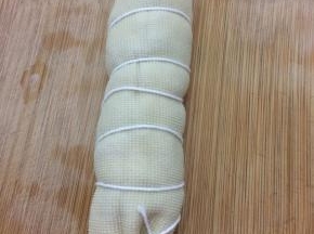 用线从一头捆绑起来
