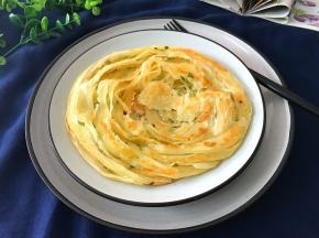 外酥里嫩的香葱手抓饼。