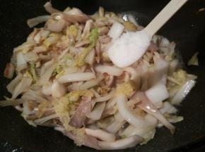 加一勺盐调味，