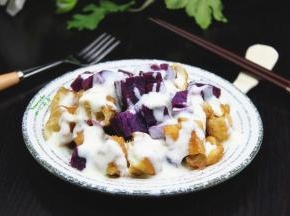 加入炼奶拌均就可以吃。
