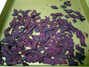 变成干干的紫薯片。