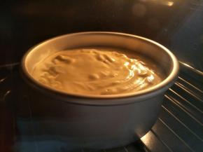 倒入模具，提前预热烤箱145-150。50分钟。