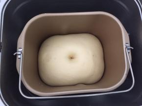 发酵至两倍大，戳洞不回缩就可以了