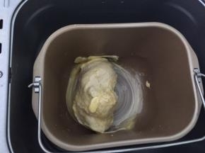 加入软化好的黄油，开启和面程序30分钟