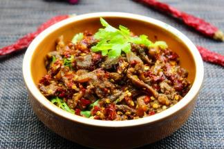 香辣开胃，下酒菜下饭菜，美味出锅。