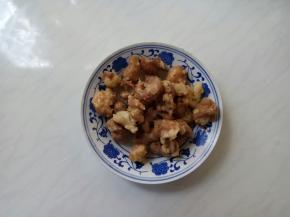 第二遍复炸后变色。