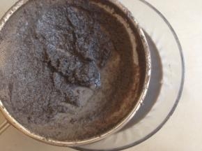 将黑豆渣过滤出来